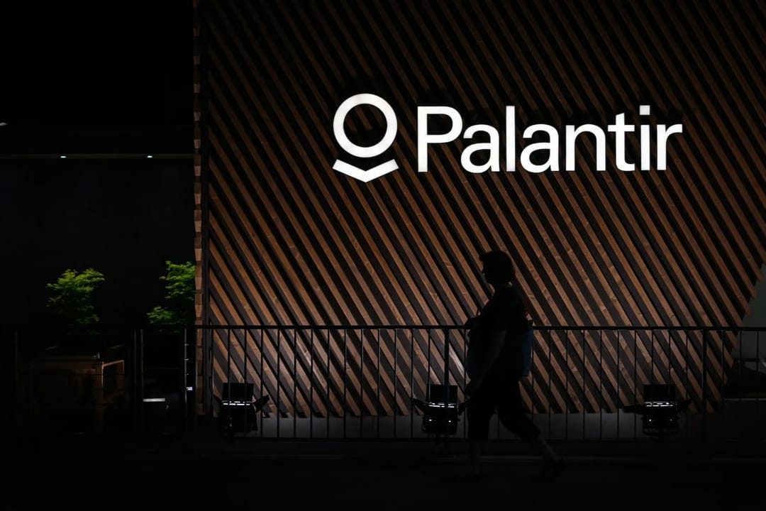 西班牙首相府下达封杀令，Palantir 位于达沃斯的办公室