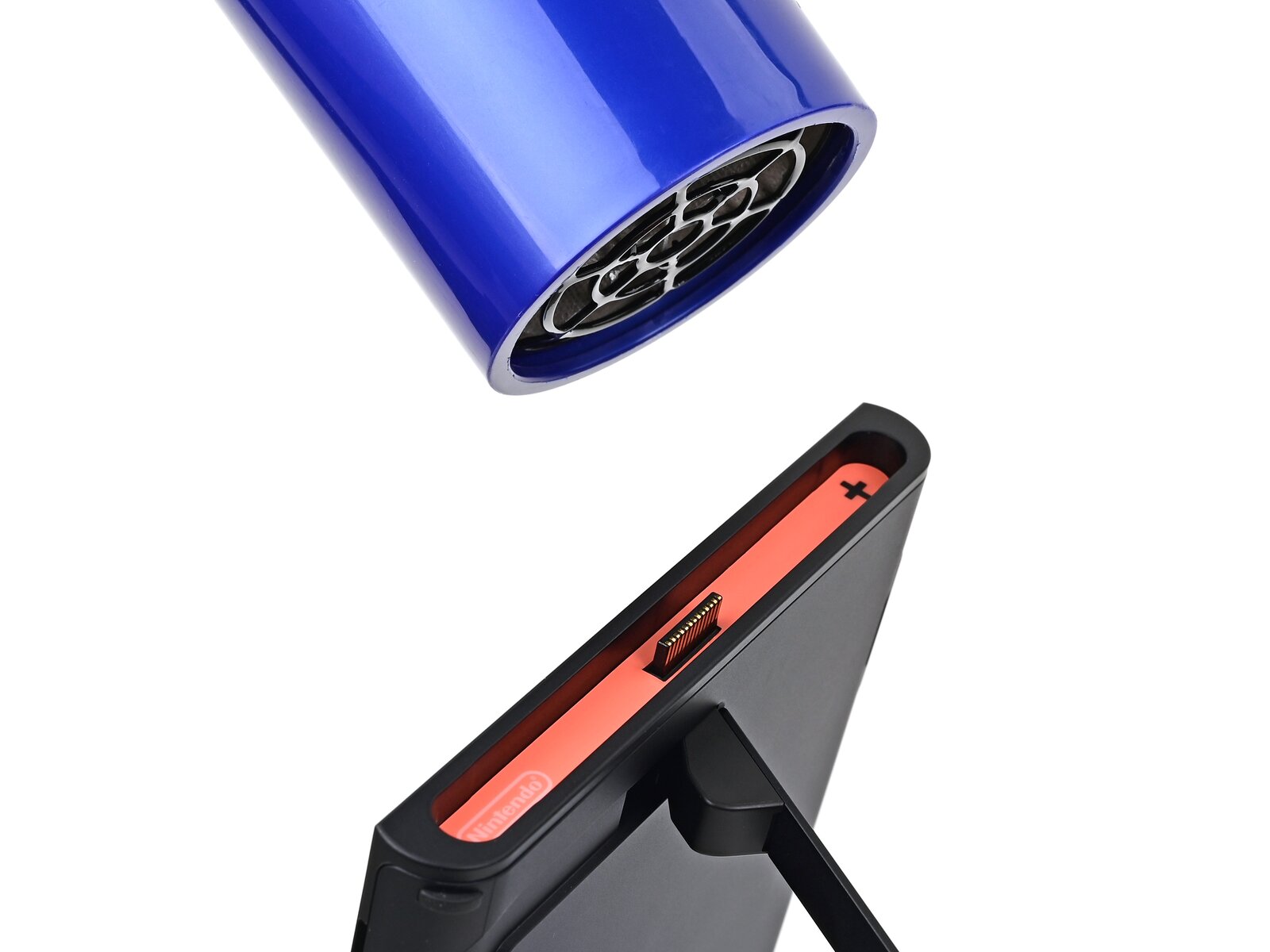 iFixit 对 Kindle 电池更换的拆解展示