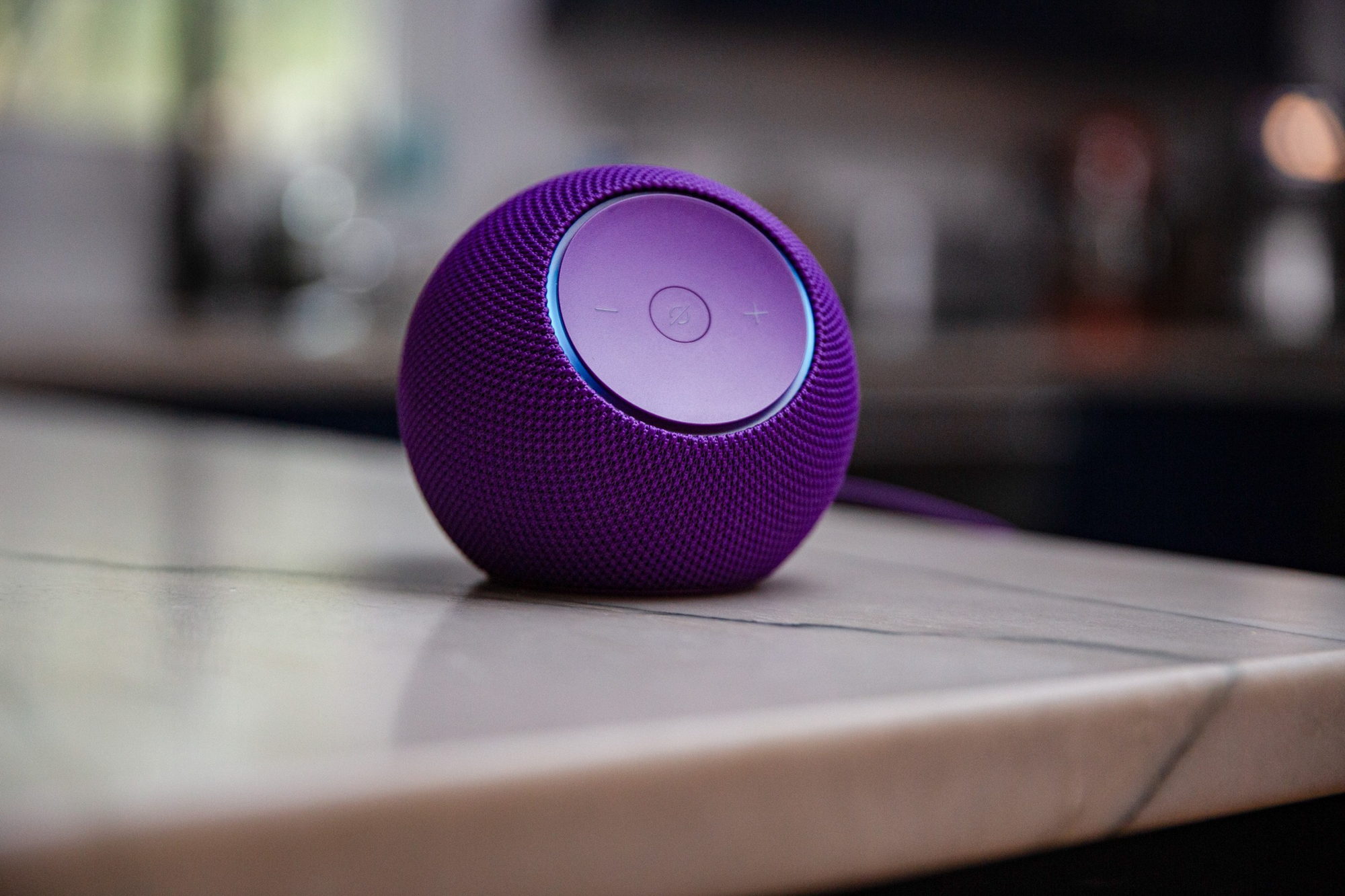 Echo Dot Max 智能音箱